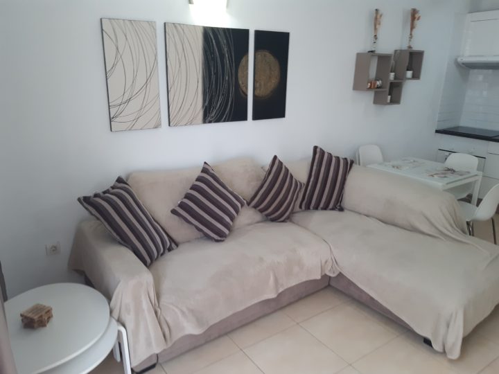 Las Caracolas One Bedroom First floor Apartment for Holiday Let ( Ref : LC30 )